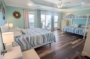 962 Raymond, Crystal Beach, TX 77650 - Photo 17