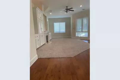 28 Waters Edge Street, Conroe, TX 77356 - Photo 7