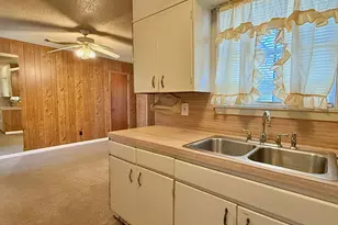 3966 Broadmoor Dr, Beaumont, TX 77707 - Photo 7