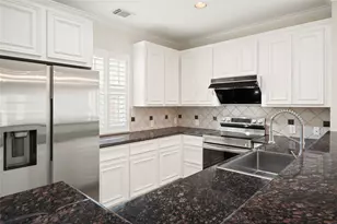 1018 Van Buren St, Houston, TX 77019 - Photo 19