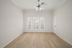 1018 Van Buren St, Houston, TX 77019 - Photo 31