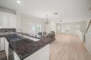 1018 Van Buren St, Houston, TX 77019 - Photo 15