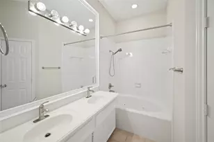 1018 Van Buren St, Houston, TX 77019 - Photo 35