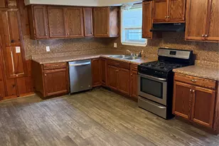 216 Schilling St, Baytown, TX 77520 - Photo 9