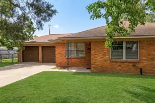 216 Schilling St, Baytown, TX 77520 - Photo 1