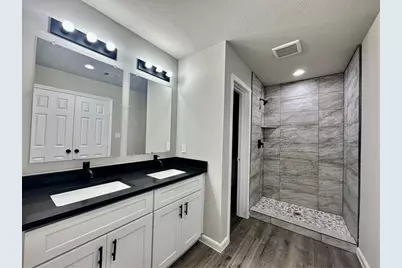 4302 Hirsch Road #B, Houston, TX 77026 - Photo 11