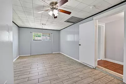 5934 Belmark Street, Houston, TX 77033 - Photo 15