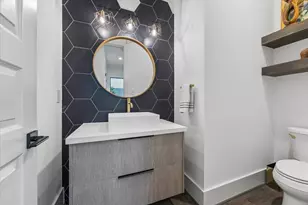 2435 Sheridan St, Houston, TX 77030 - Photo 13