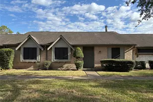 3918 Laura Leigh Dr, Friendswood, TX 77546 - Photo 1