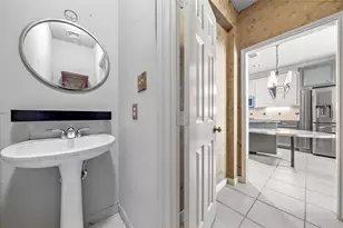 1429 Oneil St, Houston, TX 77019 - Photo 11