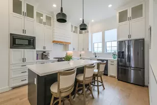 2017 Lou Ellen Ln, Houston, TX 77018 - Photo 9