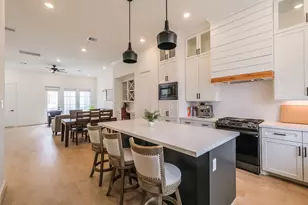 2017 Lou Ellen Ln, Houston, TX 77018 - Photo 11