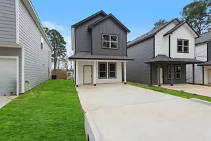 10178 Barberry St, Willis, TX 77318 - Photo 3