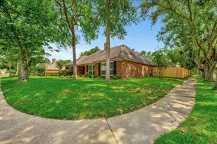 15402 Willow Shores Dr, Houston, TX 77062 - Photo 3