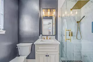 10042 Lazy Oaks St, Houston, TX 77080 - Photo 27