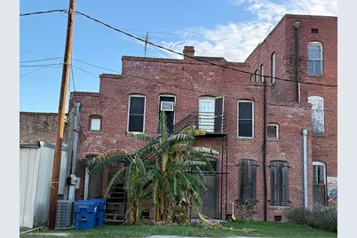 107 E Main Street, Eagle Lake, TX 77434 - Photo 3