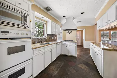 13822 Saint Marys Lane, Houston, TX 77079 - Photo 7