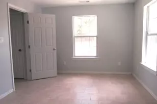 1404 Ave B, Huntsville, TX 77340 - Photo 5