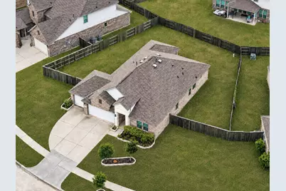 4731 Tindarey Glen Lane, Baytown, TX 77521 - Photo 3
