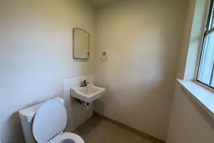 223 Belmont St, Tomball, TX 77375 - Photo 9