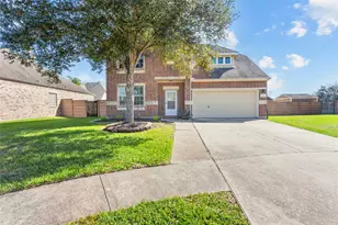 2530 Laughing Gull Cir, Seabrook, TX 77586 - Photo 1