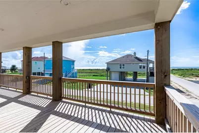 101 Ocean Shore Drive, Crystal Beach, TX 77650 - Photo 3