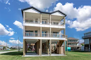 101 Ocean Shore Dr, Crystal Beach, TX 77650 - Photo 1