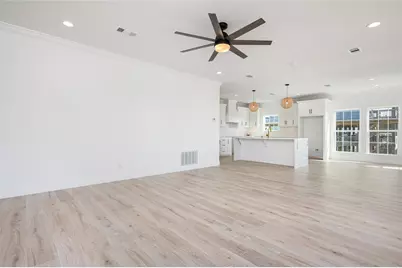 101 Ocean Shore Drive, Crystal Beach, TX 77650 - Photo 9