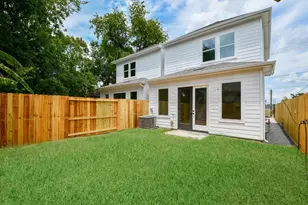 2305 Maury St, Houston, TX 77026 - Photo 19