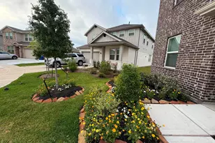 8407 Tranquil Bay Ct, Baytown, TX 77523 - Photo 3