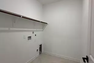 8407 Tranquil Bay Ct, Baytown, TX 77523 - Photo 11