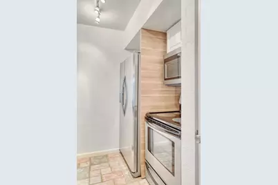 2201 Fountain View Drive #J 15, Houston, TX 77057 - Photo 7