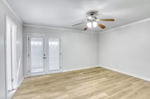2201 Fountain View Dr, Houston, TX 77057 - Photo 17