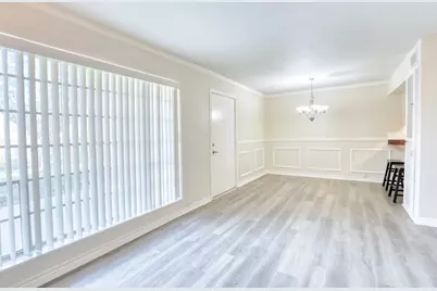 2201 Fountain View Drive #J 15, Houston, TX 77057 - Photo 9