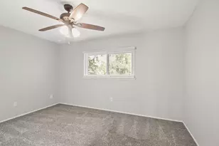 35 N Wavy Oak Cir, The Woodlands, TX 77381 - Photo 11