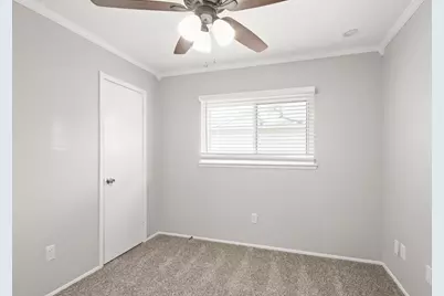 35 N Wavy Oak Circle, The Woodlands, TX 77381 - Photo 17