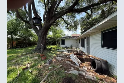 2004 Florida Street, Baytown, TX 77520 - Photo 11