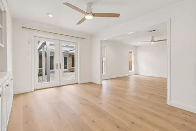 3002 Riata Lane, Houston, TX 77043 - Photo 15