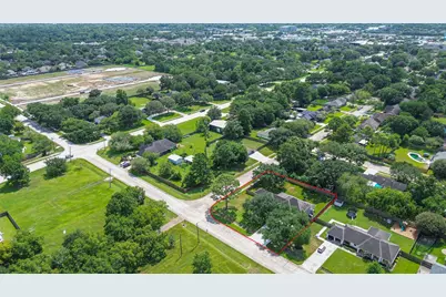 705 Briarmeadow Avenue, Friendswood, TX 77546 - Photo 3