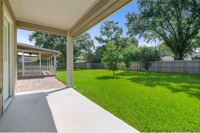 705 Briarmeadow Avenue, Friendswood, TX 77546 - Photo 41
