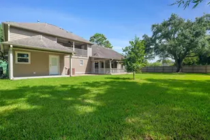 705 Briarmeadow Ave, Friendswood, TX 77546 - Photo 41
