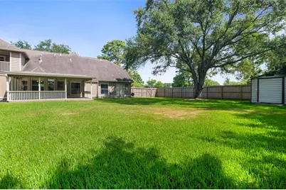 705 Briarmeadow Avenue, Friendswood, TX 77546 - Photo 43