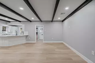 105 N Woodsway St E, Conroe, TX 77301 - Photo 19