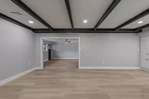 105 N Woodsway St E, Conroe, TX 77301 - Photo 9