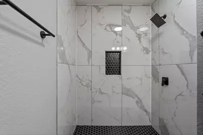 105 N Woodsway Street E, Conroe, TX 77301 - Photo 37