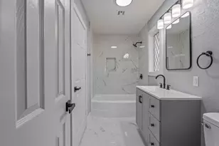 105 N Woodsway St E, Conroe, TX 77301 - Photo 27