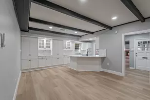 105 N Woodsway St E, Conroe, TX 77301 - Photo 11