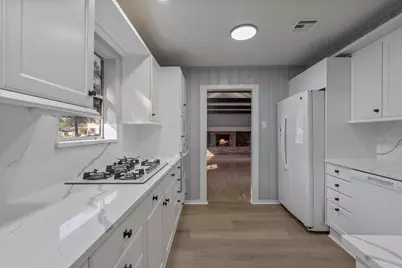 105 N Woodsway Street E, Conroe, TX 77301 - Photo 25