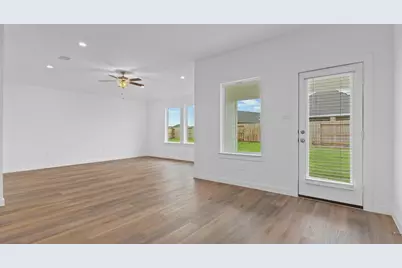 1040 River Coral, Alvin, TX 77511 - Photo 7