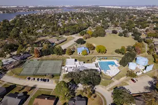 326 Bayou View Dr, Seabrook, TX 77586 - Photo 5